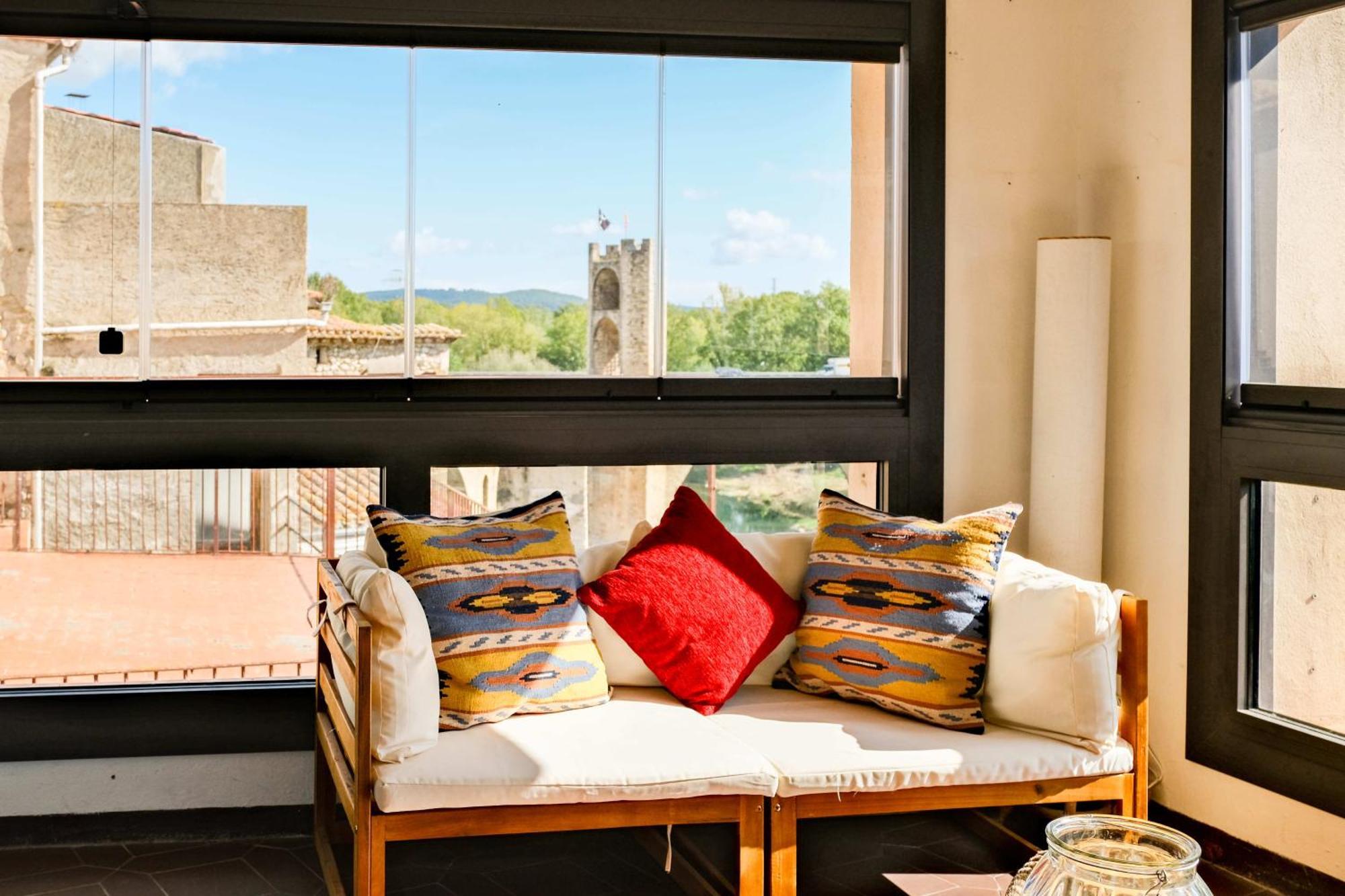 10 Del Pont Alojamiento Con Vistas Panoramicas Besalu Bagian luar foto