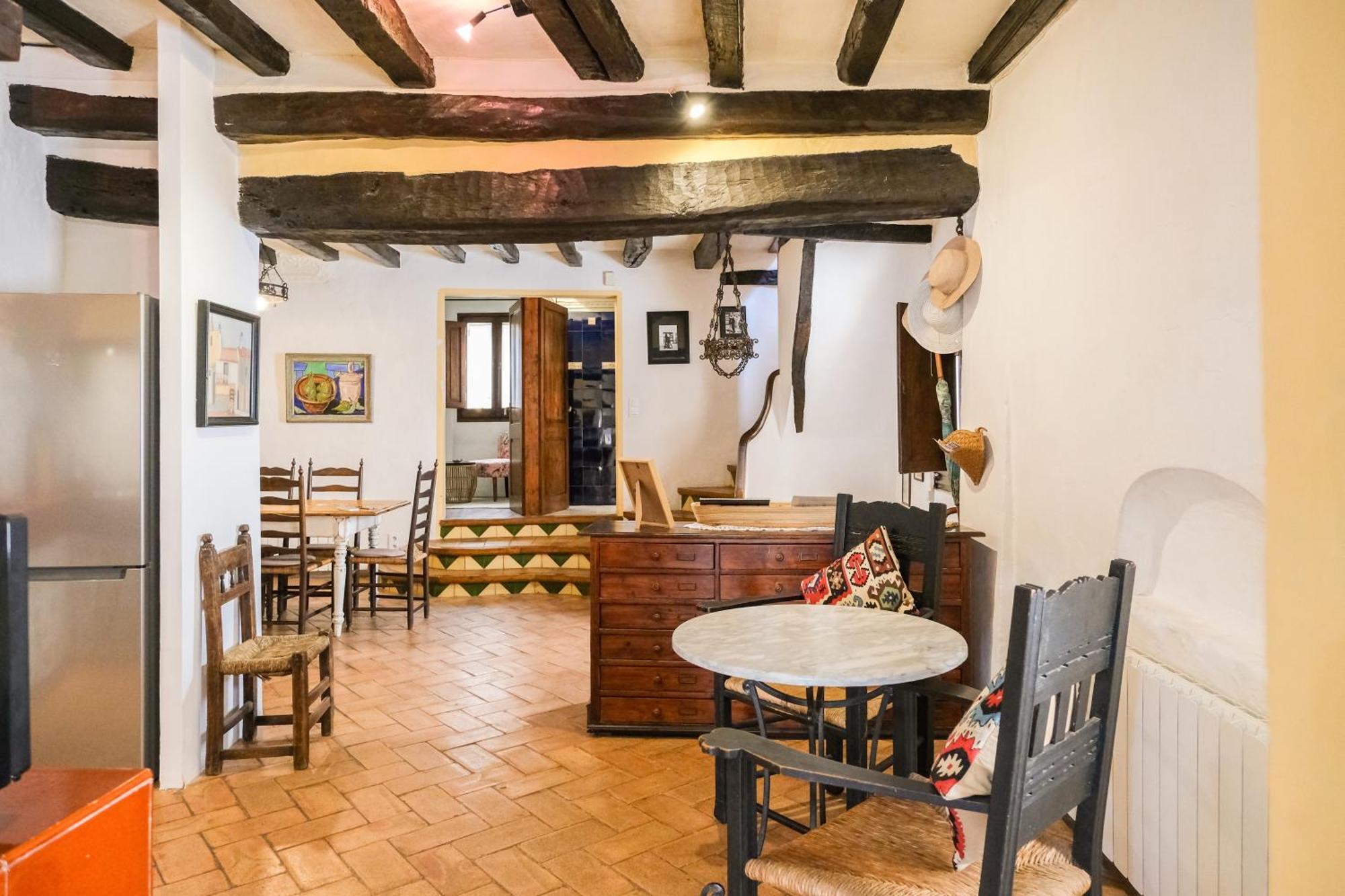 10 Del Pont Alojamiento Con Vistas Panoramicas Besalu Bagian luar foto