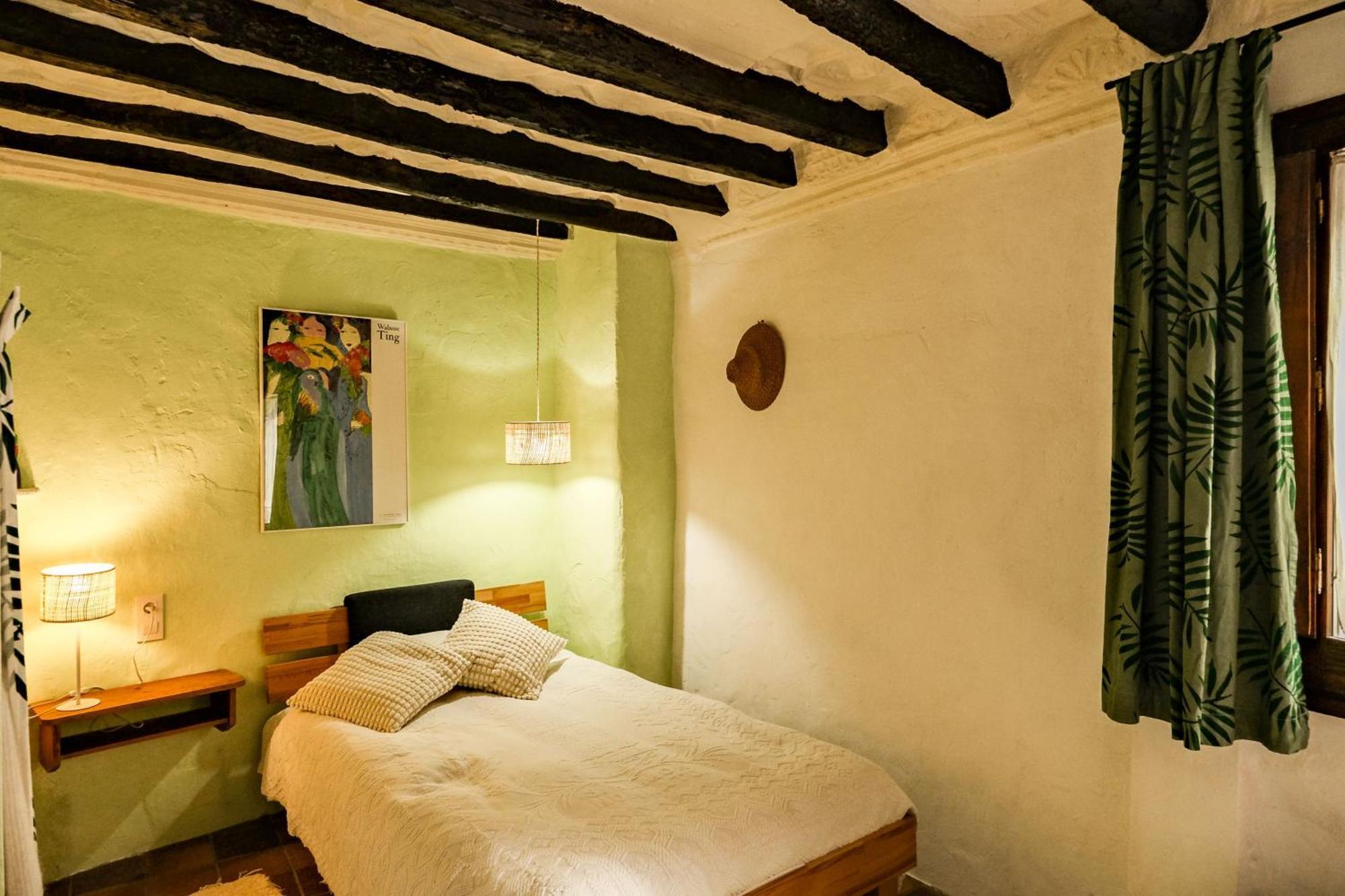 10 Del Pont Alojamiento Con Vistas Panoramicas Besalu Bagian luar foto
